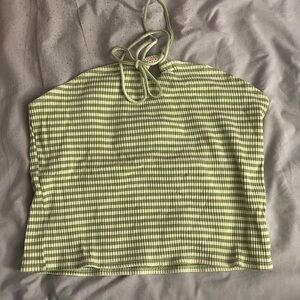 Forever 21 1X Keyhole Cropped Top